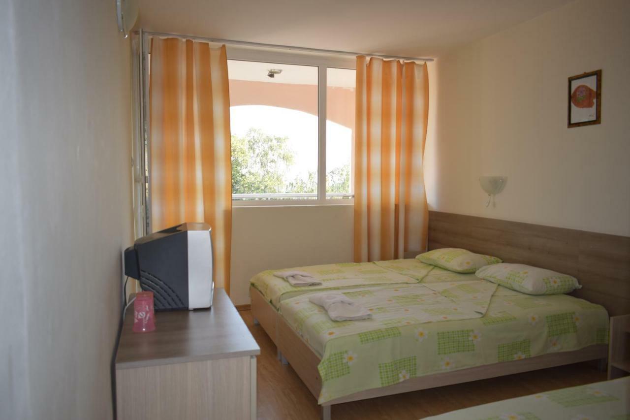 Olimpia Supersnab Hotel Balchik Exterior photo